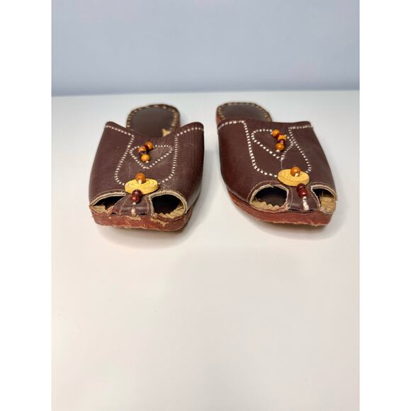 Women's Size 7 Brown Indian Mule Beaded Shoes - Picture 5 of 8